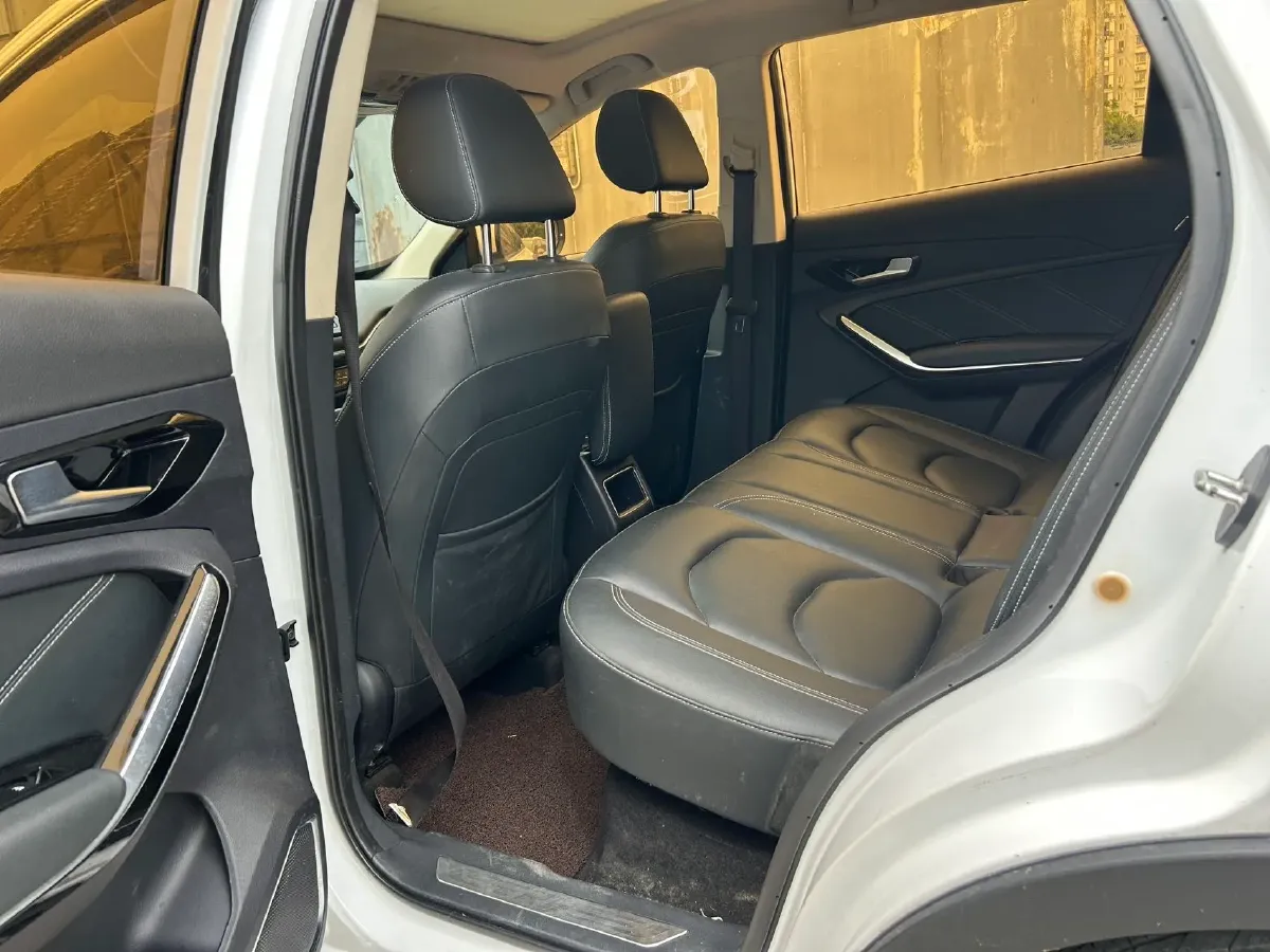 2018 FAW Senia R9 1.2T 143HP L4 7DCT,autocango,china used car exporter,china ev exporter,chinese used car exporter,chinese used ev exporter