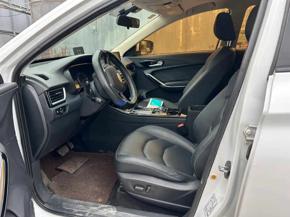 2018 FAW Senia R9 1.2T 143HP L4 7DCT,autocango,china used car exporter,china ev exporter,chinese used car exporter,chinese used ev exporter