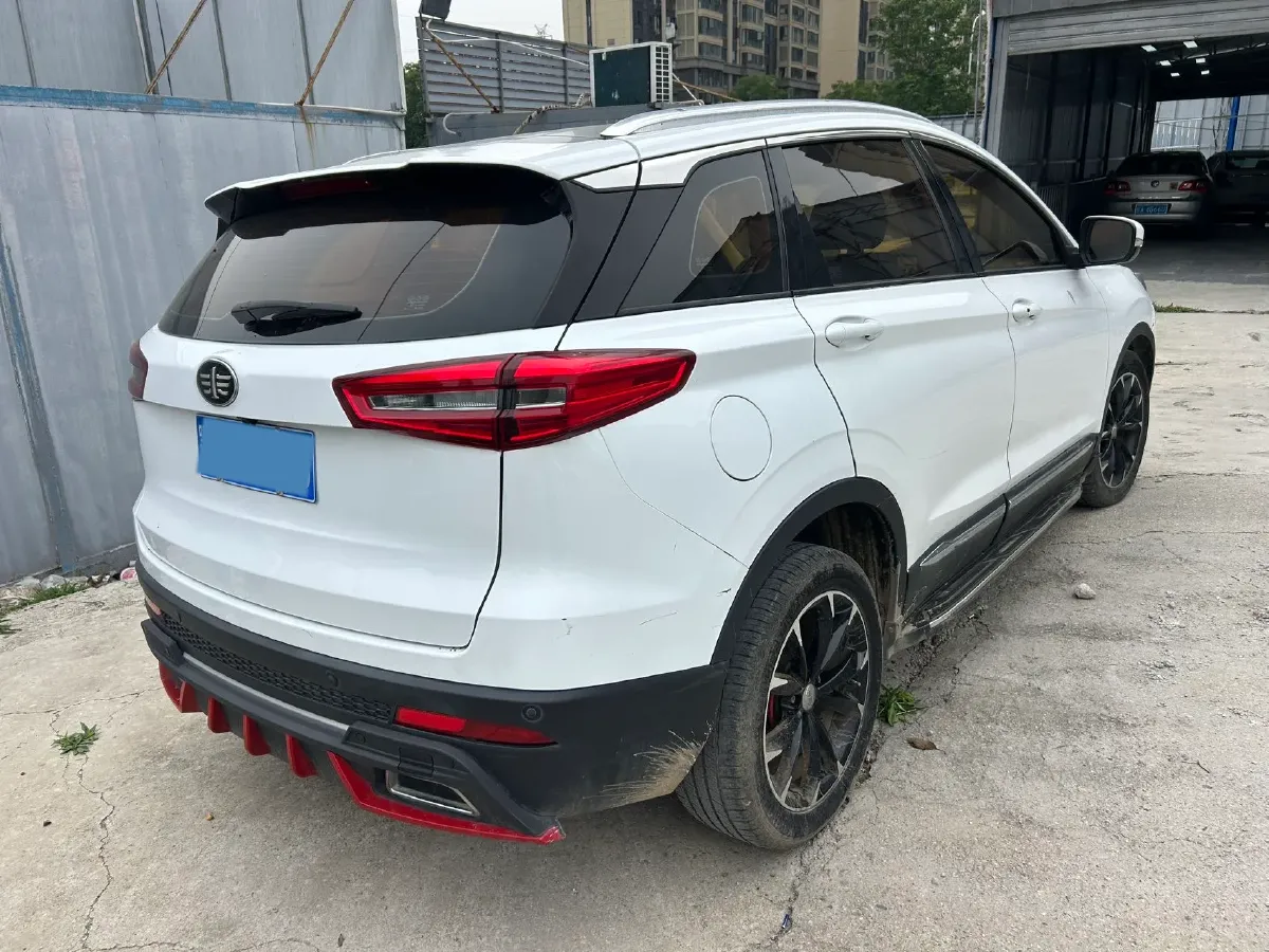2018 FAW Senia R9 1.2T 143HP L4 7DCT,autocango,china used car exporter,china ev exporter,chinese used car exporter,chinese used ev exporter