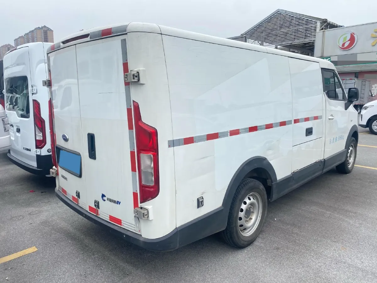 2022 Karry Dolphin EV BEV 55.9KWH,autocango,china used car exporter,china ev exporter,chinese used car exporter,chinese used ev exporter