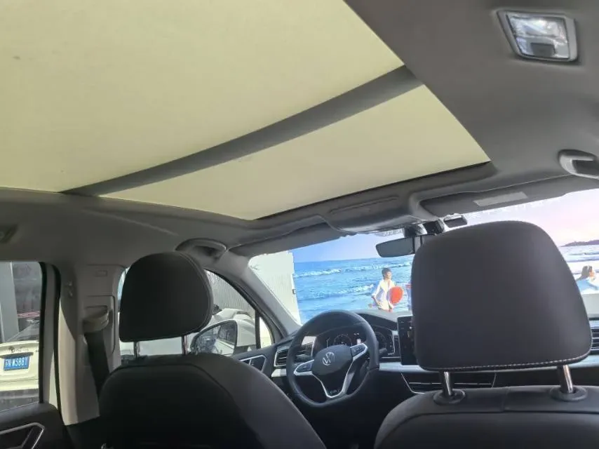 2025 Volkswagen Tiguan L 2.0T 186HP L4 7DCT,autocango,china used car exporter,china ev exporter,chinese used car exporter,chinese used ev exporter