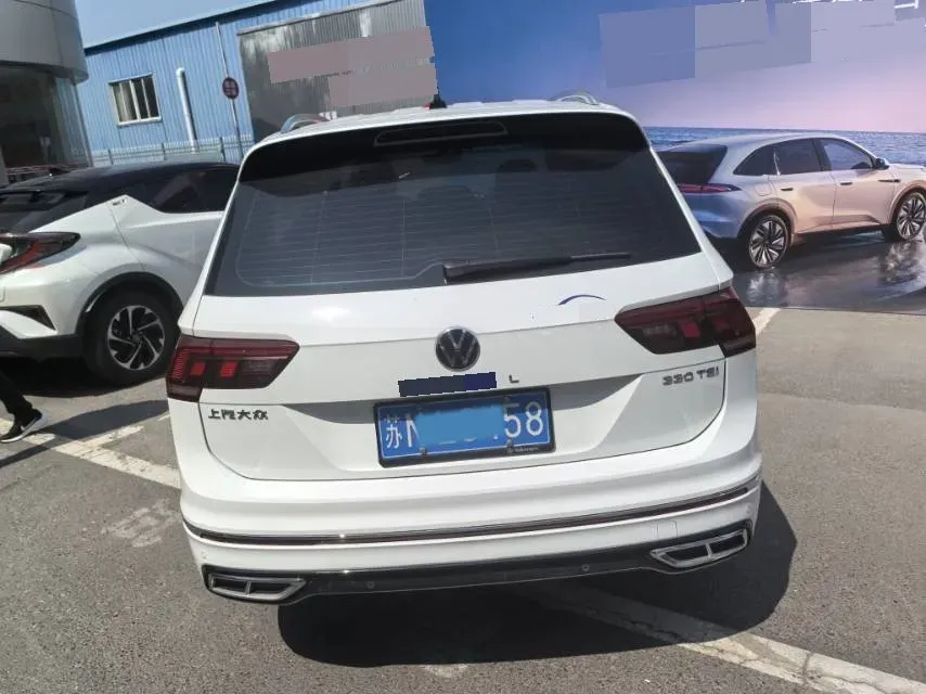 2025 Volkswagen Tiguan L 2.0T 186HP L4 7DCT,autocango,china used car exporter,china ev exporter,chinese used car exporter,chinese used ev exporter