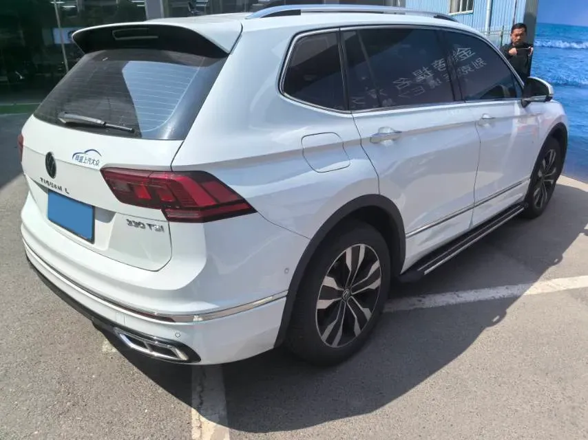 2025 Volkswagen Tiguan L 2.0T 186HP L4 7DCT,autocango,china used car exporter,china ev exporter,chinese used car exporter,chinese used ev exporter