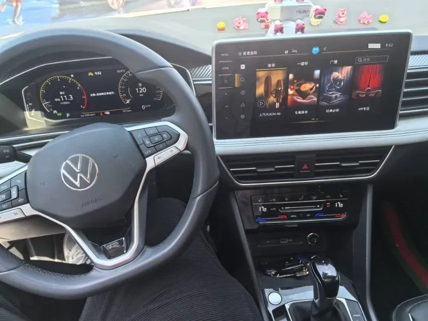 2025 Volkswagen Tiguan L 2.0T 186HP L4 7DCT,autocango,china used car exporter,china ev exporter,chinese used car exporter,chinese used ev exporter