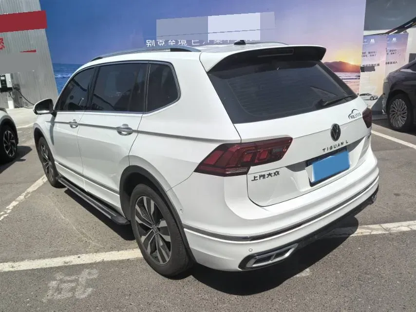 2025 Volkswagen Tiguan L 2.0T 186HP L4 7DCT,autocango,china used car exporter,china ev exporter,chinese used car exporter,chinese used ev exporter