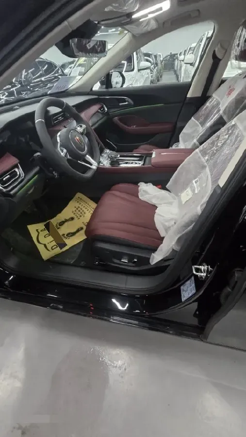 2025 HongQi H5 2.0T 224HP L4 8AT,autocango,china used car exporter,china ev exporter,chinese used car exporter,chinese used ev exporter