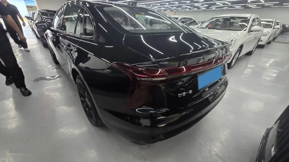 2025 HongQi H5 2.0T 224HP L4 8AT,autocango,china used car exporter,china ev exporter,chinese used car exporter,chinese used ev exporter