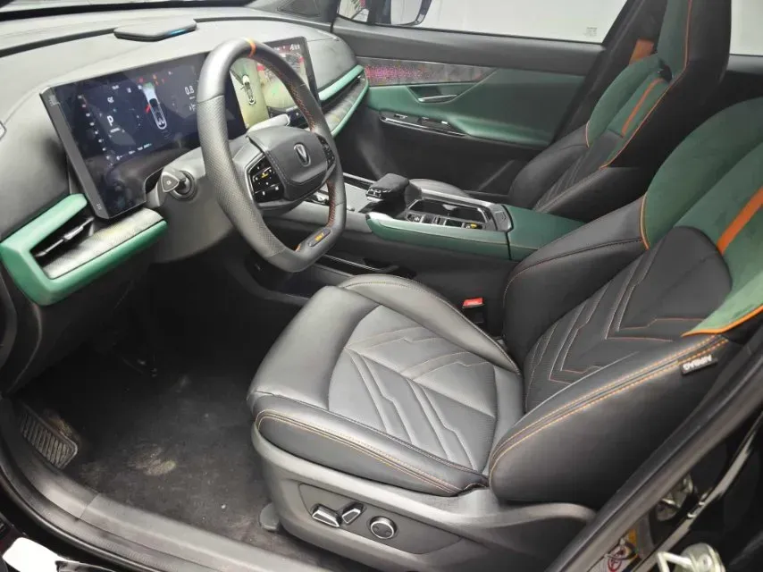 2023 ChangAn UNI-T 1.5T 188HP L4 7DCT,autocango,china used car exporter,china ev exporter,chinese used car exporter,chinese used ev exporter