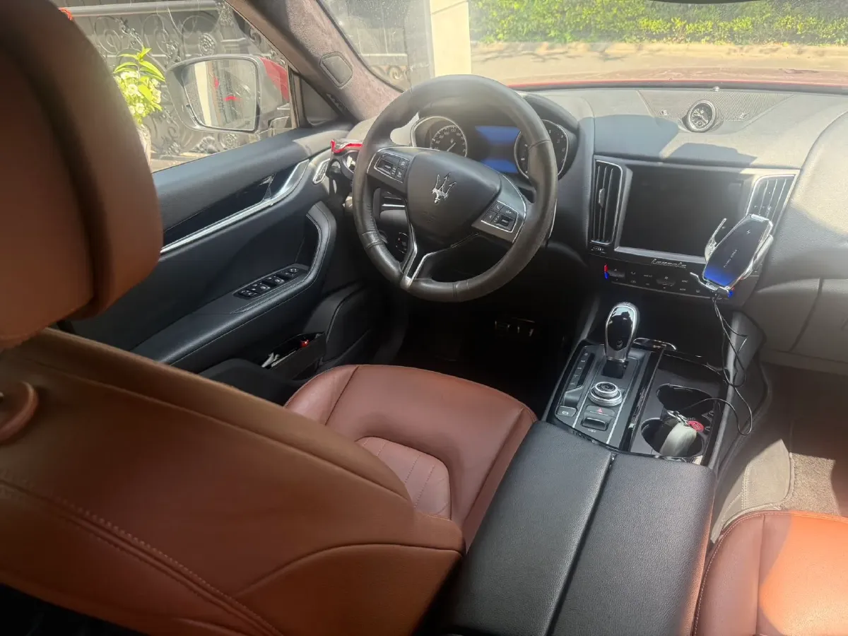 2018 Maserati Levante 3.0T 350HP V6 8AT,autocango,china used car exporter,china ev exporter,chinese used car exporter,chinese used ev exporter