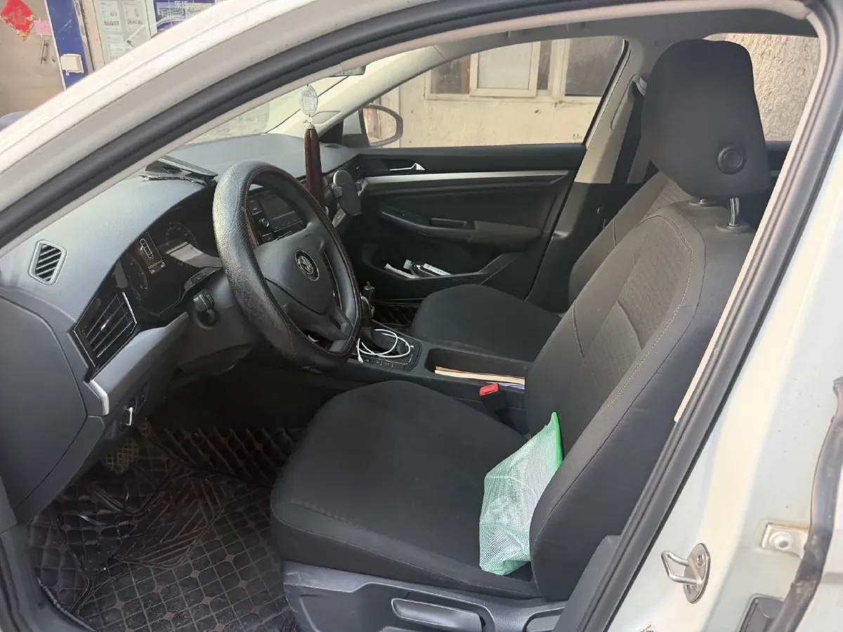 2019 Bestune T77 1.2T 143HP L4 7DCT,autocango,china used car exporter,china ev exporter,chinese used car exporter,chinese used ev exporter