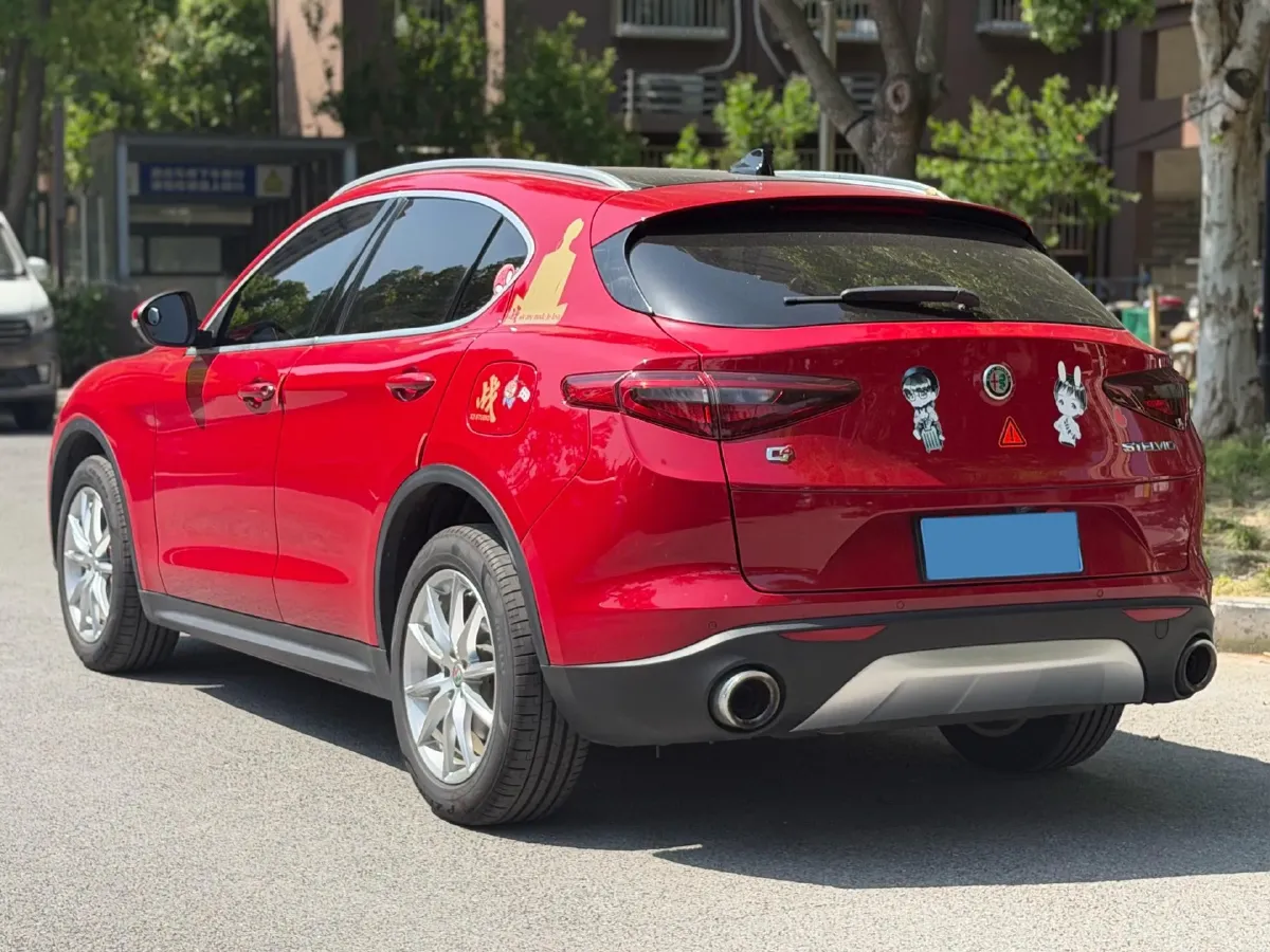 2017 Alfa Romeo Stelvio 2.0T 200HP L4 8AT,autocango,china used car exporter,china ev exporter,chinese used car exporter,chinese used ev exporter