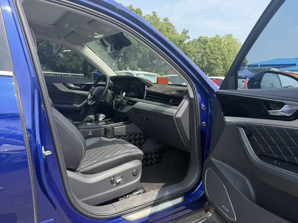 2019 HongQi HS5 2.0T 224HP L4 6AT,autocango,china used car exporter,china ev exporter,chinese used car exporter,chinese used ev exporter