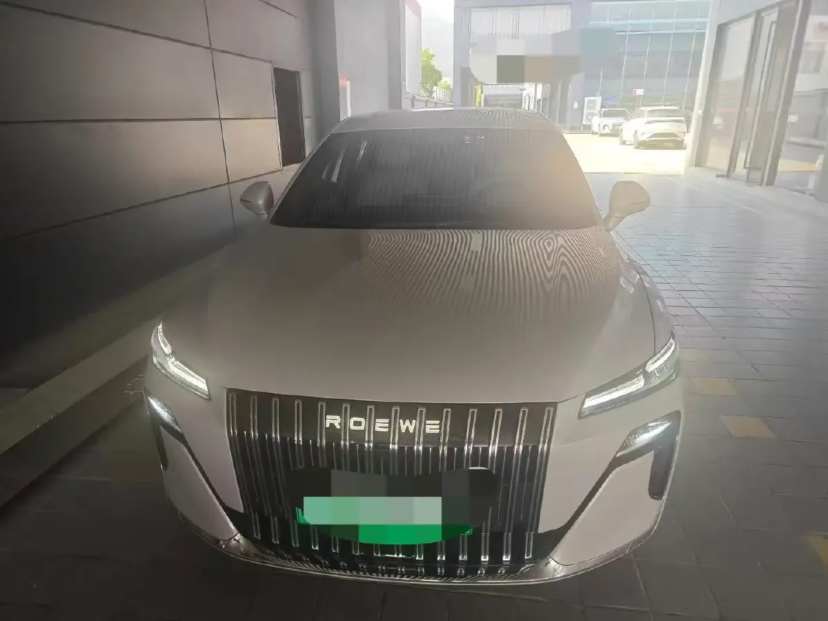 2025 Roewe M7 DMH 1.5L 112HP L4 1DHT PHEV,autocango,china used car exporter,china ev exporter,chinese used car exporter,chinese used ev exporter