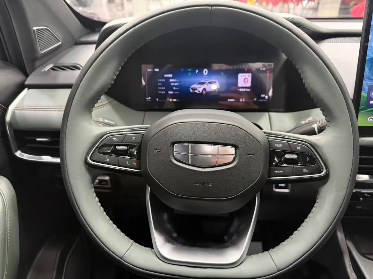 2024 Geely Okavango L 2.0T 218HP L4 7DCT,autocango,china used car exporter,china ev exporter,chinese used car exporter,chinese used ev exporter