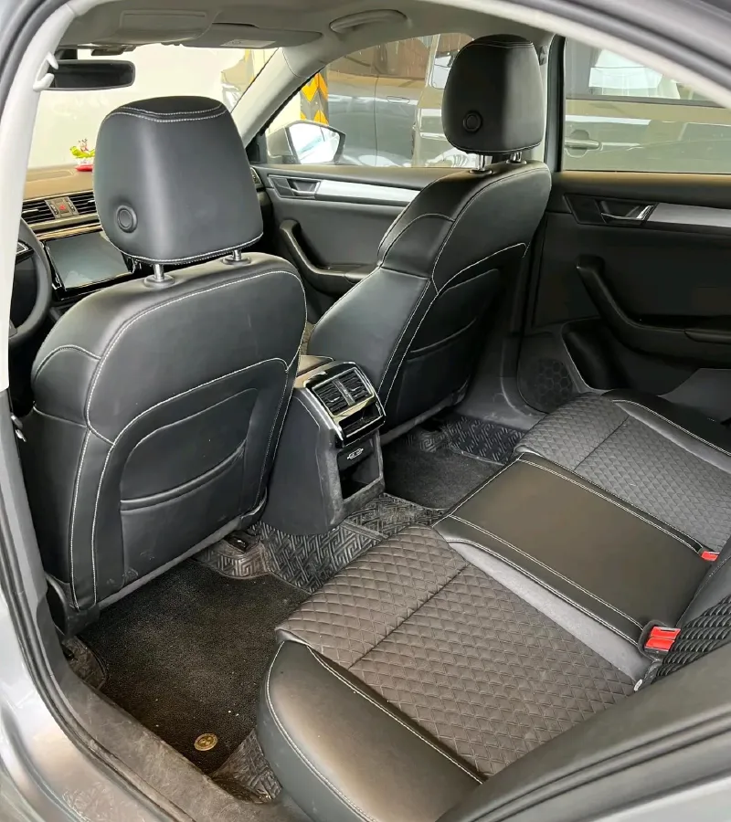 2019 Skoda Superb 1.4T 150HP L4 7DCT,autocango,china used car exporter,china ev exporter,chinese used car exporter,chinese used ev exporter