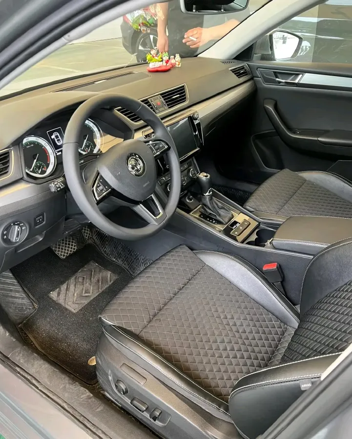 2019 Skoda Superb 1.4T 150HP L4 7DCT,autocango,china used car exporter,china ev exporter,chinese used car exporter,chinese used ev exporter