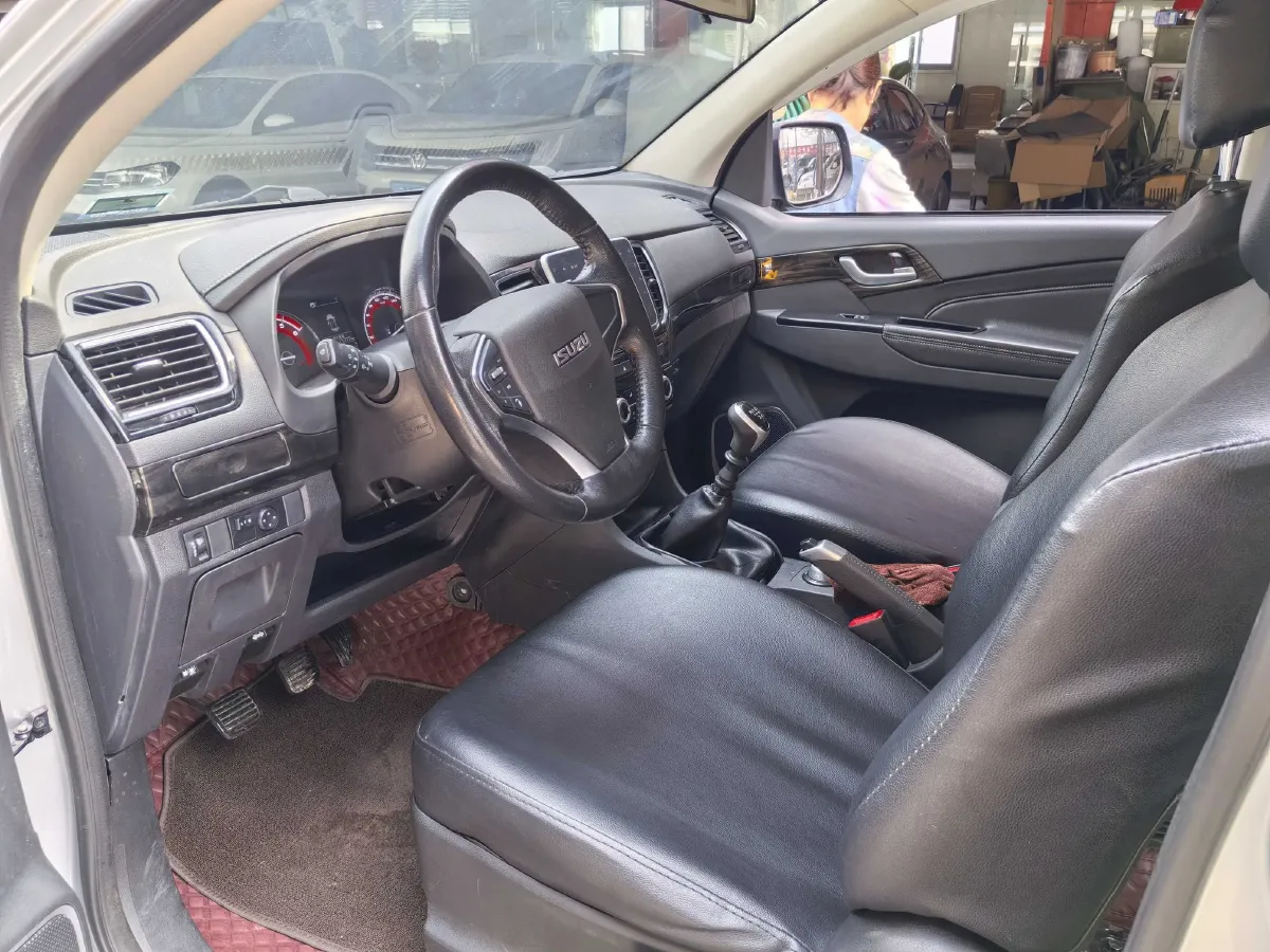 2020 Isuzu LingTuo 2.5T 150HP L4 6MT,autocango,china used car exporter,china ev exporter,chinese used car exporter,chinese used ev exporter