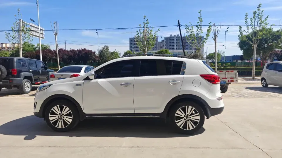2016 Kia Sportage R 2.0L 165HP L4 6AT,autocango,china used car exporter,china ev exporter,chinese used car exporter,chinese used ev exporter