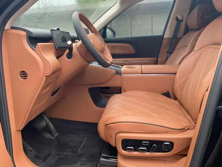2026 Voyah TaiShan 1.5T 150HP L4 PHEV,autocango,china used car exporter,china ev exporter,chinese used car exporter,chinese used ev exporter