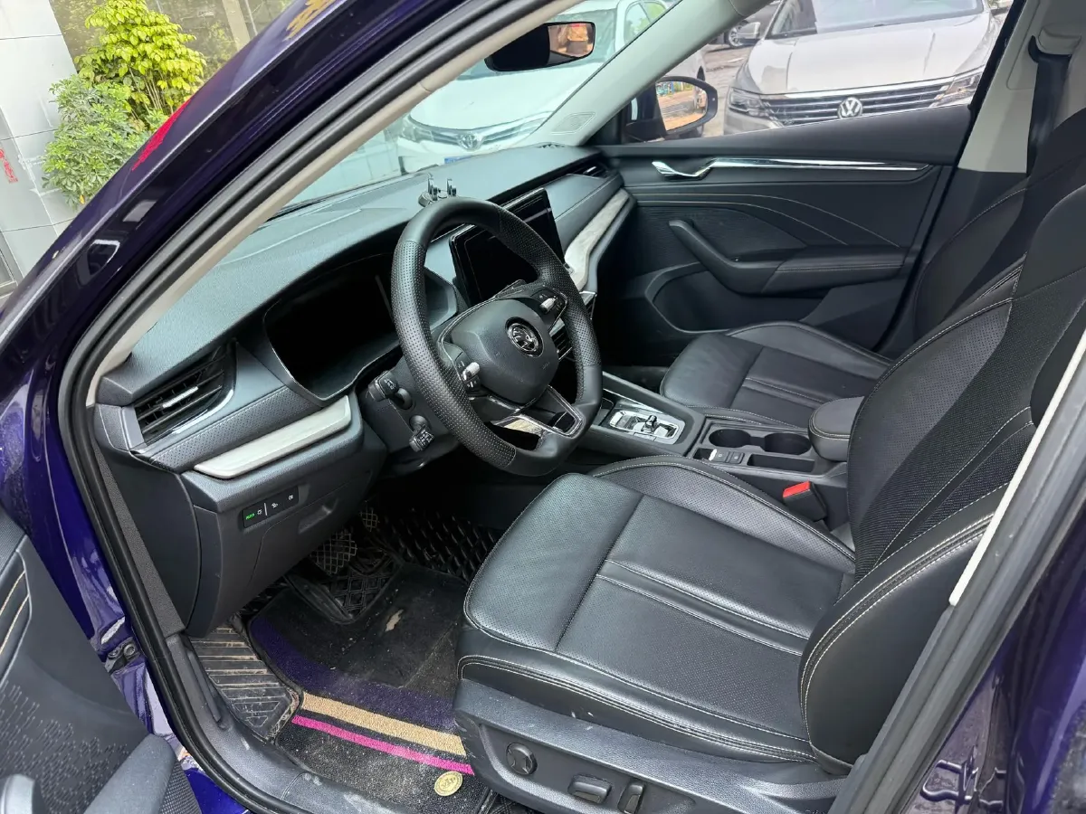 2021 Skoda Octavia 1.4T 150HP L4 7DCT,autocango,china used car exporter,china ev exporter,chinese used car exporter,chinese used ev exporter