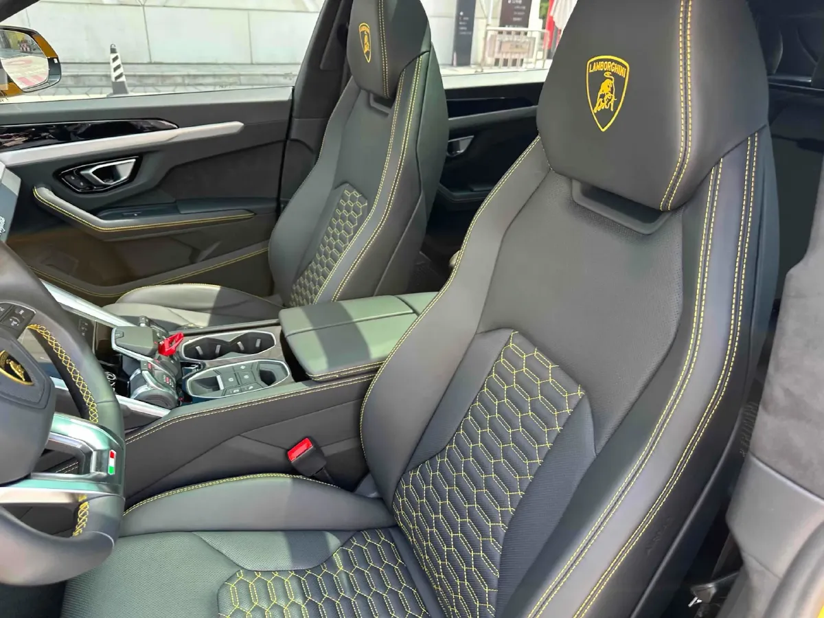 2021 Lamborghini Urus 4.0T 641HP V8 8AT,autocango,china used car exporter,china ev exporter,chinese used car exporter,chinese used ev exporter