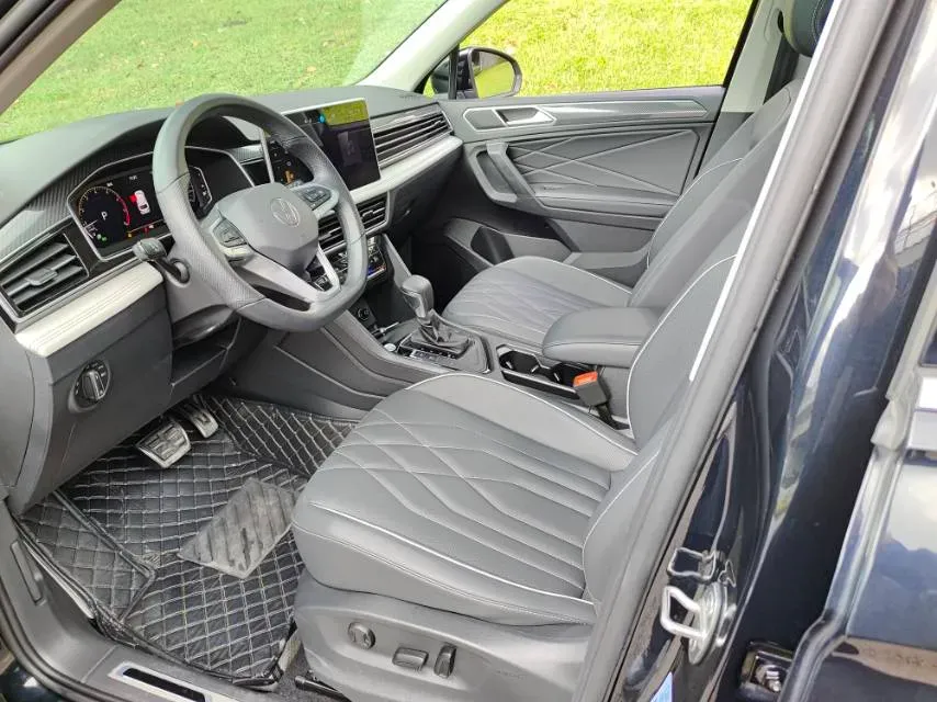 2024 Volkswagen Tiguan L 2.0T 186HP L4 7DCT,autocango,china used car exporter,china ev exporter,chinese used car exporter,chinese used ev exporter