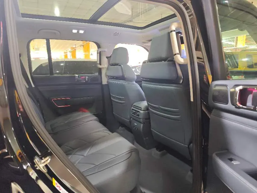 2023 FangChengBao Bao 5 1.5T 194HP L4 E-CVT PHEV 31.8KWH,autocango,china used car exporter,china ev exporter,chinese used car exporter,chinese used ev exporter