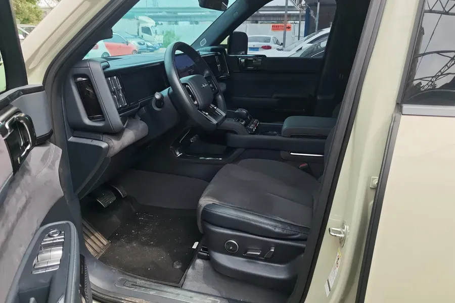 2023 FangChengBao Bao 5 1.5T 194HP L4 E-CVT PHEV 31.8KWH,autocango,china used car exporter,china ev exporter,chinese used car exporter,chinese used ev exporter