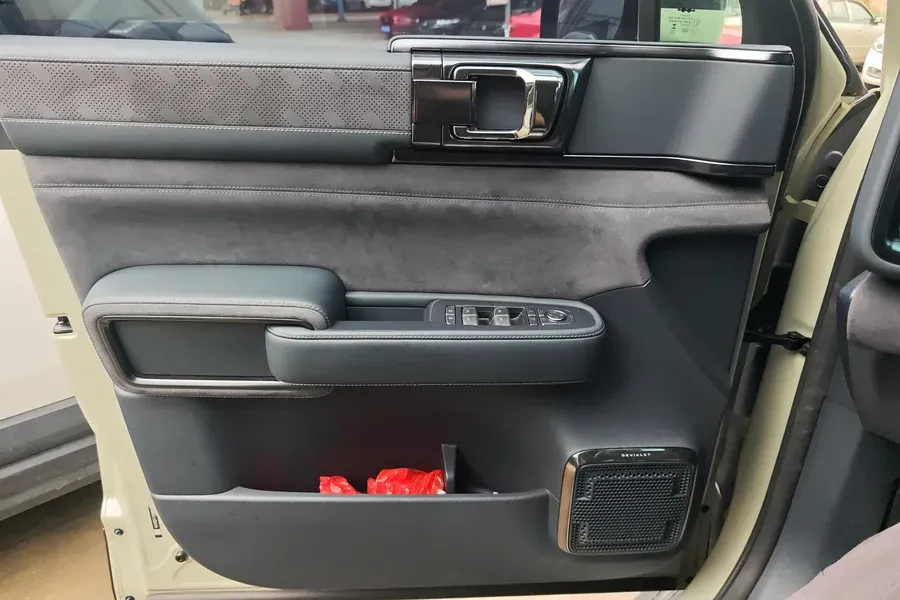 2023 FangChengBao Bao 5 1.5T 194HP L4 E-CVT PHEV 31.8KWH,autocango,china used car exporter,china ev exporter,chinese used car exporter,chinese used ev exporter