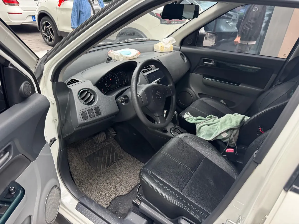 2015 LiFan 720 1.8L 133HP L4 CVT,autocango,china used car exporter,china ev exporter,chinese used car exporter,chinese used ev exporter