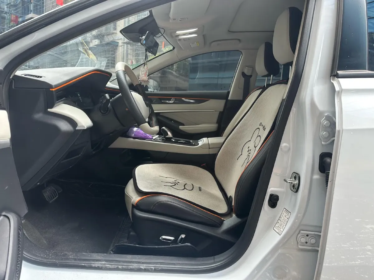 2021 DongFeng Aeolus YiXuan MAX 1.5T 190HP L4 7DCT,autocango,china used car exporter,china ev exporter,chinese used car exporter,chinese used ev exporter