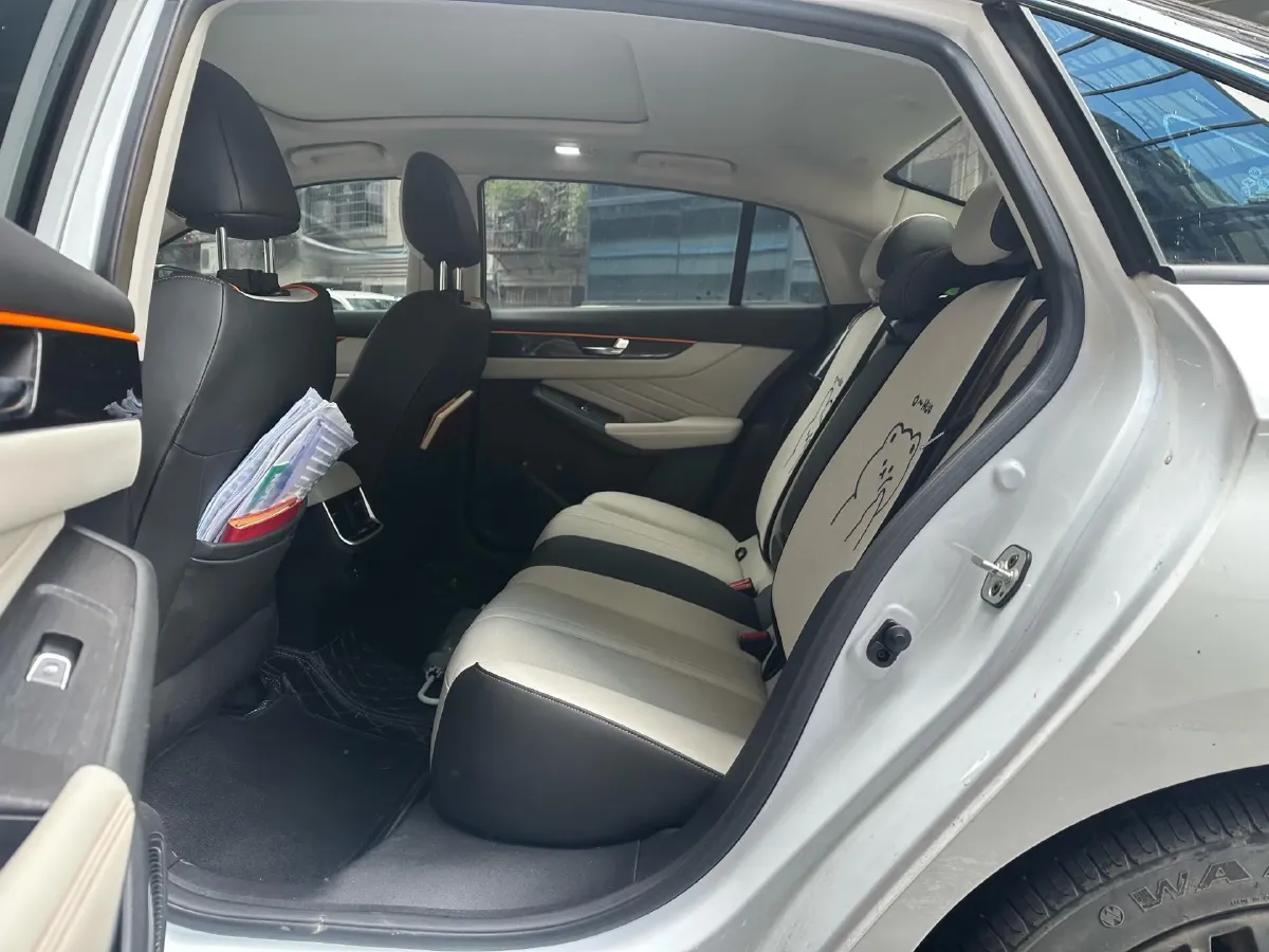 2021 DongFeng Aeolus YiXuan MAX 1.5T 190HP L4 7DCT,autocango,china used car exporter,china ev exporter,chinese used car exporter,chinese used ev exporter