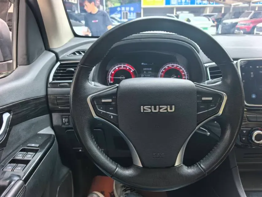 2020 Isuzu LingTuo 2.5T 150HP L4 6AT,autocango,china used car exporter,china ev exporter,chinese used car exporter,chinese used ev exporter