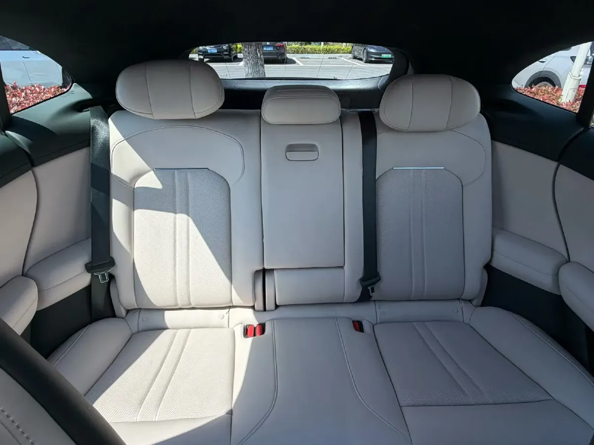 2025 MI YU7 BEV 101.7KWH,autocango,china used car exporter,china ev exporter,chinese used car exporter,chinese used ev exporter