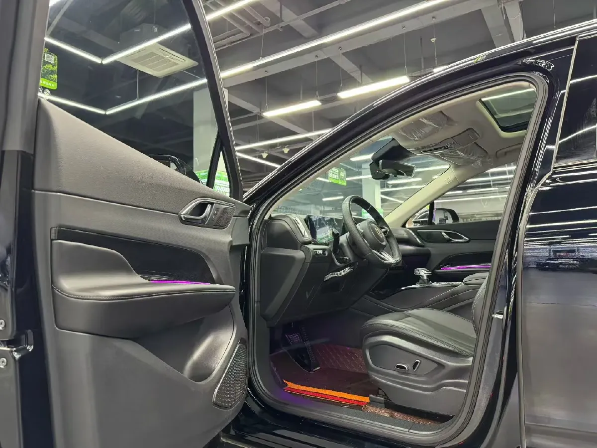 2023 HongQi HS3 1.5T 169HP L4 7DCT,autocango,china used car exporter,china ev exporter,chinese used car exporter,chinese used ev exporter
