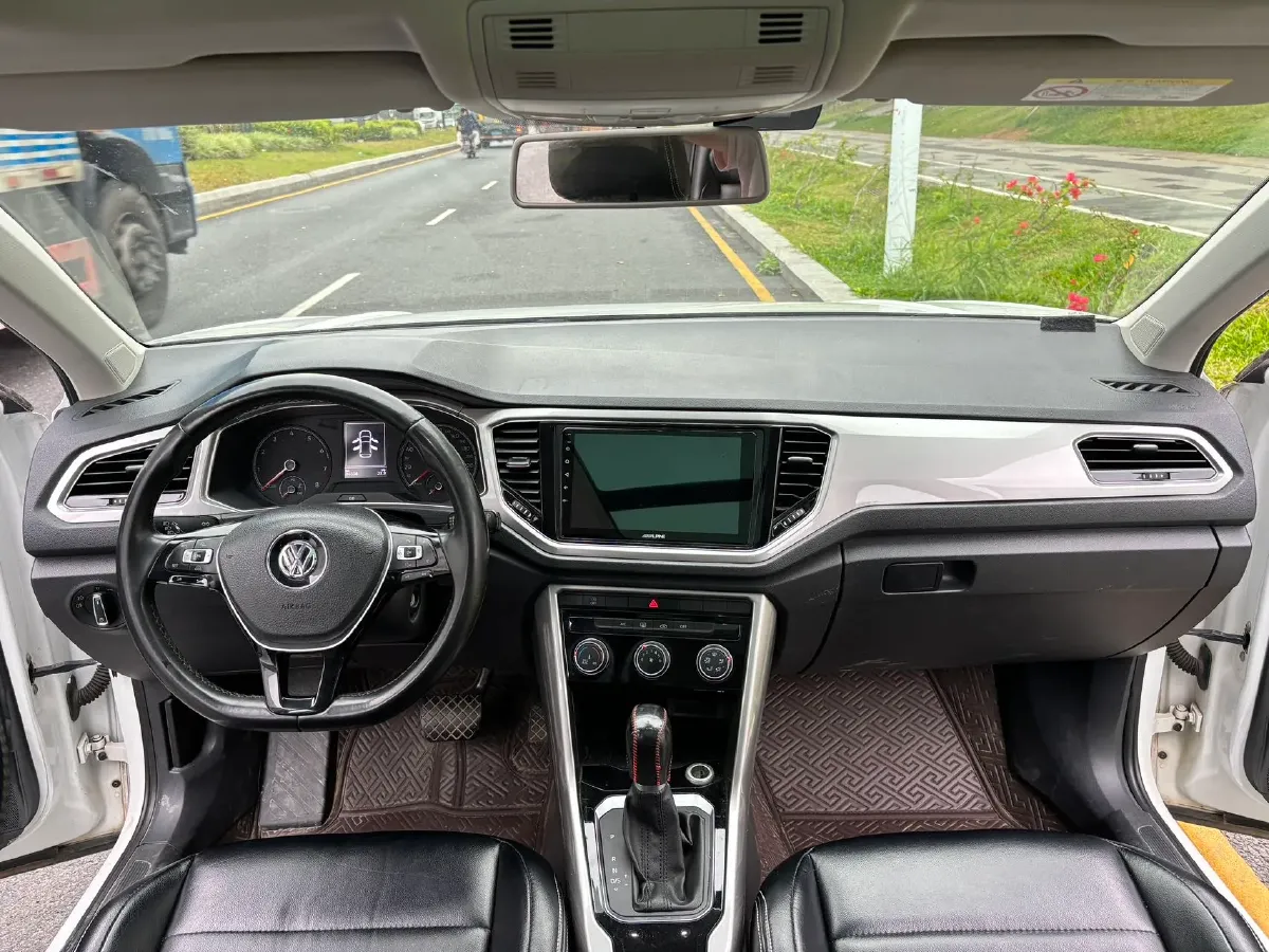2018 Mitsubishi Eclipse Cross 1.5T 170HP L4 CVT,autocango,china used car exporter,china ev exporter,chinese used car exporter,chinese used ev exporter