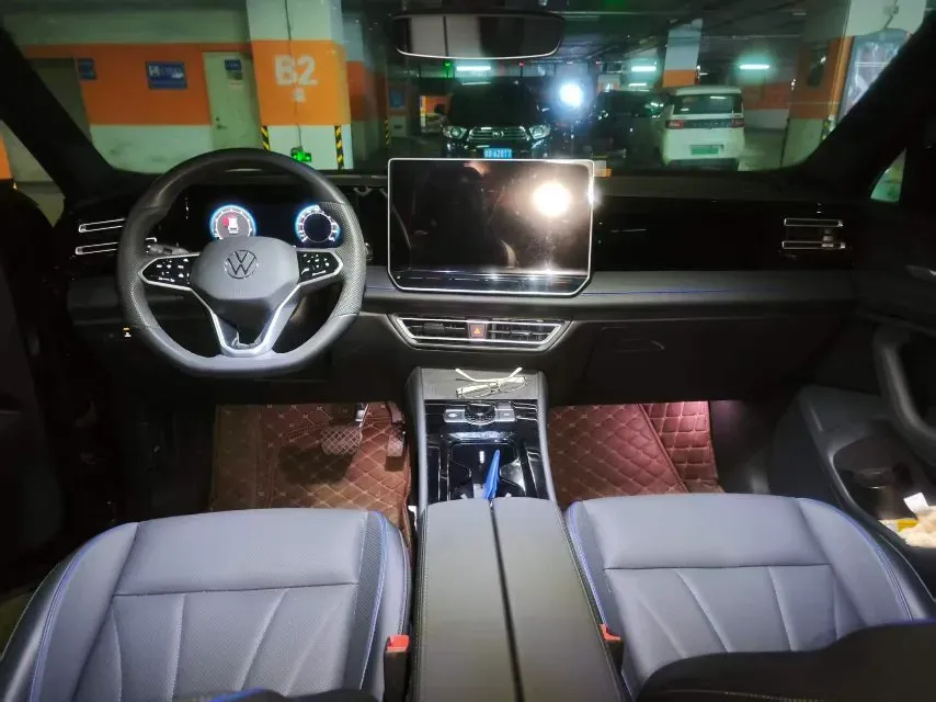2024 Volkswagen Tiguan L 2.0T 186HP L4 7DCT,autocango,china used car exporter,china ev exporter,chinese used car exporter,chinese used ev exporter