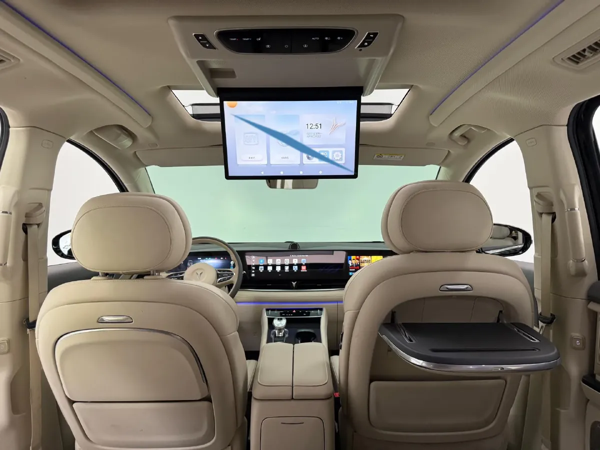 2024 Voyah Dream 1.5T 150HP L4 PHEV 43KWH,autocango,china used car exporter,china ev exporter,chinese used car exporter,chinese used ev exporter