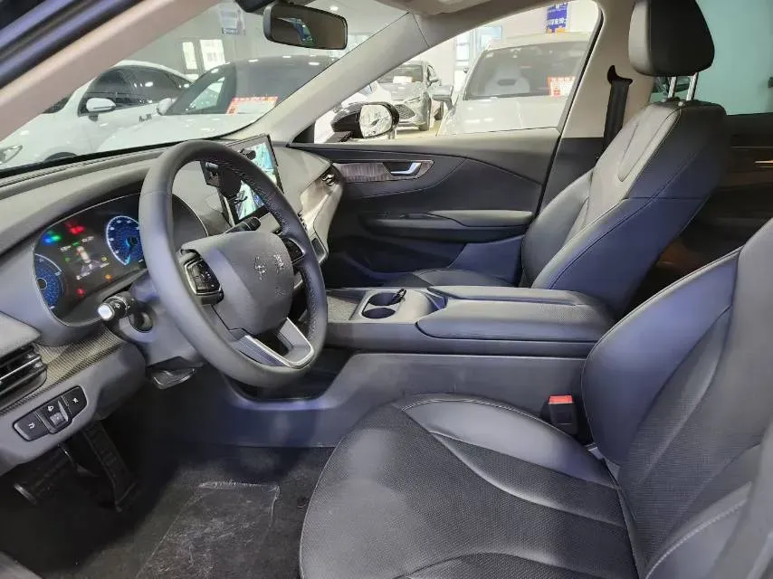 2025 HongQi E-QM5 BEV,autocango,china used car exporter,china ev exporter,chinese used car exporter,chinese used ev exporter