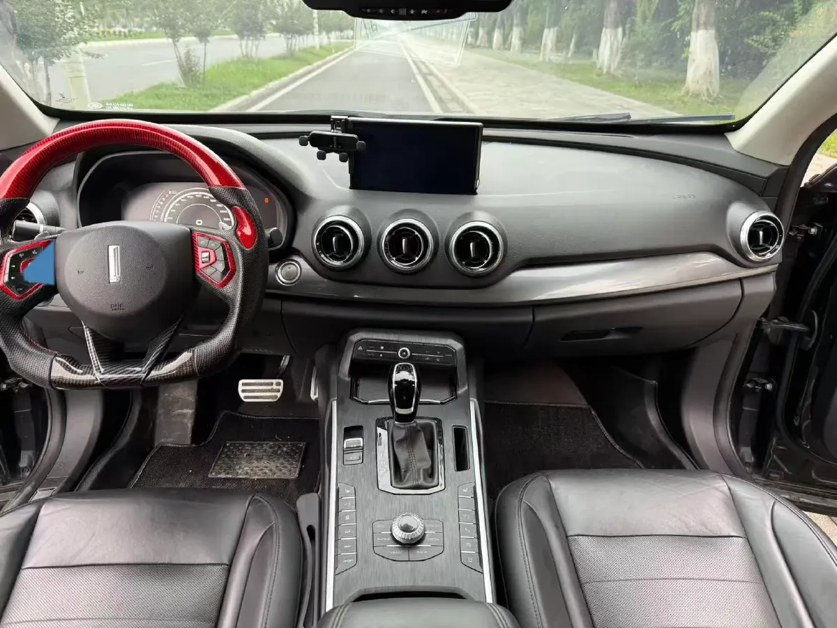 2017 WEY VV7 2.0T 234HP L4 7DCT,autocango,china used car exporter,china ev exporter,chinese used car exporter,chinese used ev exporter