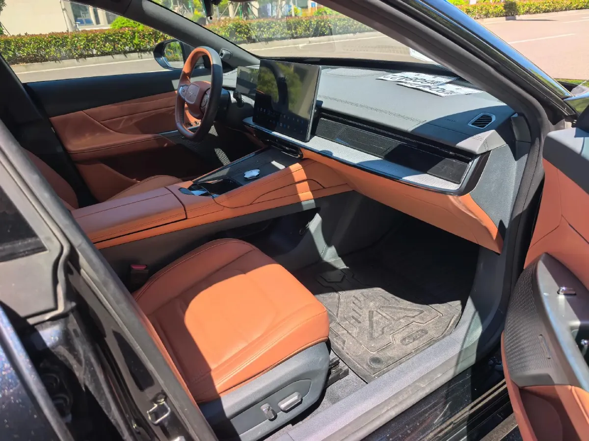 2024 DongFeng eπ eπ007 REEV 105HP REEV 28.4KWH,autocango,china used car exporter,china ev exporter,chinese used car exporter,chinese used ev exporter