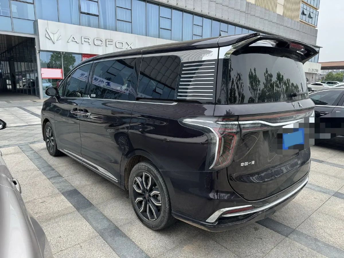 2023 HongQi HQ9 2.0T 252HP L4 8AT,autocango,china used car exporter,china ev exporter,chinese used car exporter,chinese used ev exporter