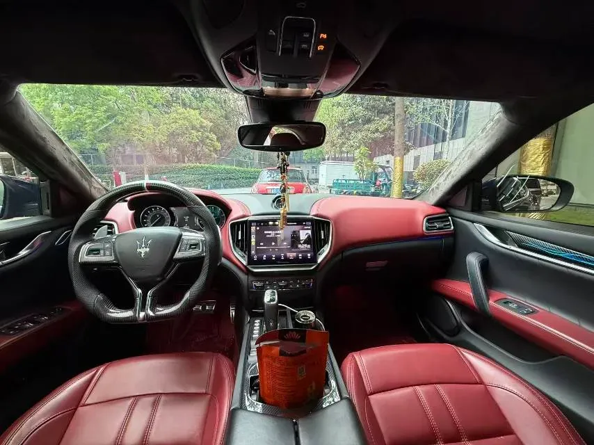 2022 Maserati Ghibli 3.0T 350HP V6 8AT,autocango,china used car exporter,china ev exporter,chinese used car exporter,chinese used ev exporter
