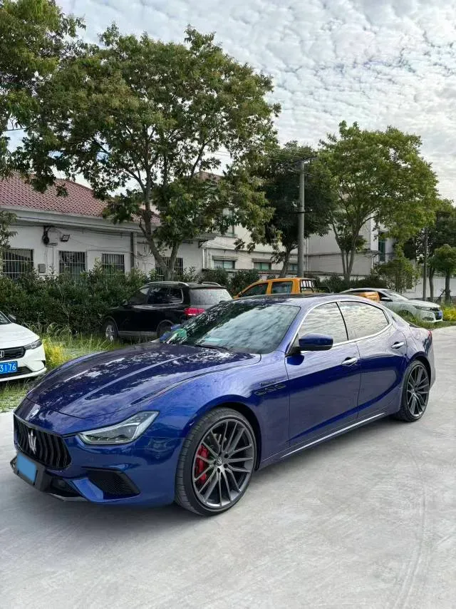 2022 Maserati Ghibli 3.0T 350HP V6 8AT,autocango,china used car exporter,china ev exporter,chinese used car exporter,chinese used ev exporter
