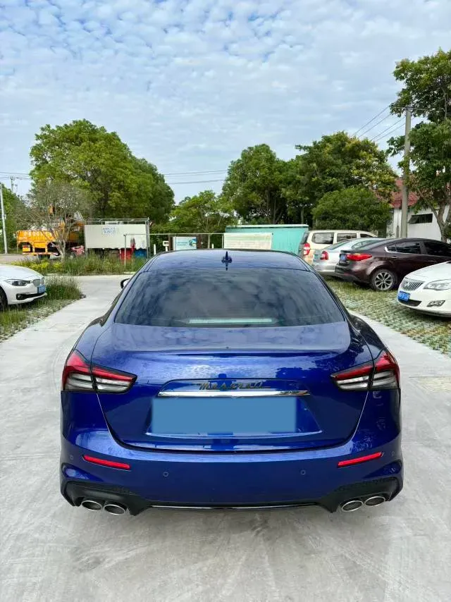 2022 Maserati Ghibli 3.0T 350HP V6 8AT,autocango,china used car exporter,china ev exporter,chinese used car exporter,chinese used ev exporter
