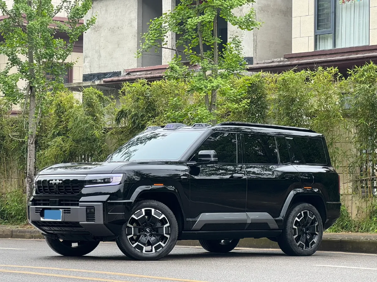 2025 FangChengBao Bao 8 2.0T 245HP L4 E-CVT PHEV 36.8KWH,autocango,china used car exporter,china ev exporter,chinese used car exporter,chinese used ev exporter