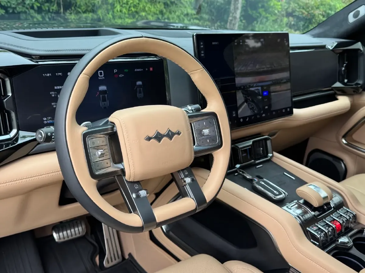 2025 FangChengBao Bao 8 2.0T 245HP L4 E-CVT PHEV 36.8KWH,autocango,china used car exporter,china ev exporter,chinese used car exporter,chinese used ev exporter