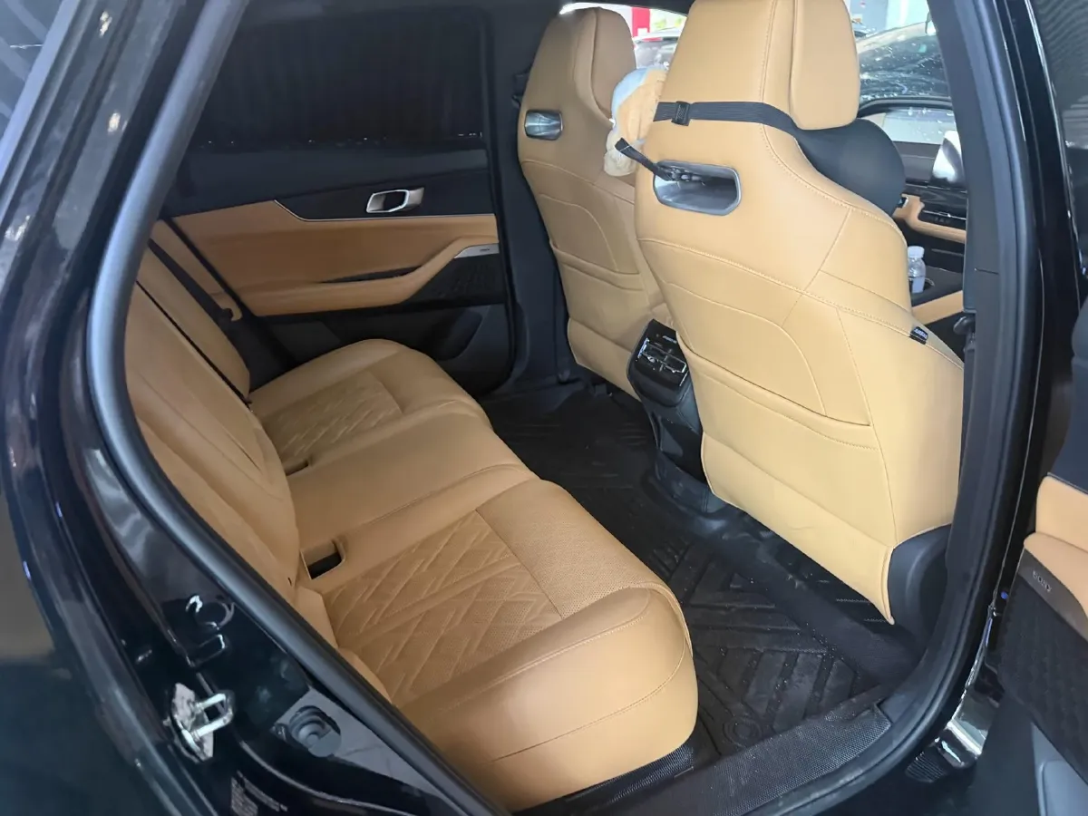 2021 ChangAn UNI-K 2.0T 233HP L4 8AT,autocango,china used car exporter,china ev exporter,chinese used car exporter,chinese used ev exporter