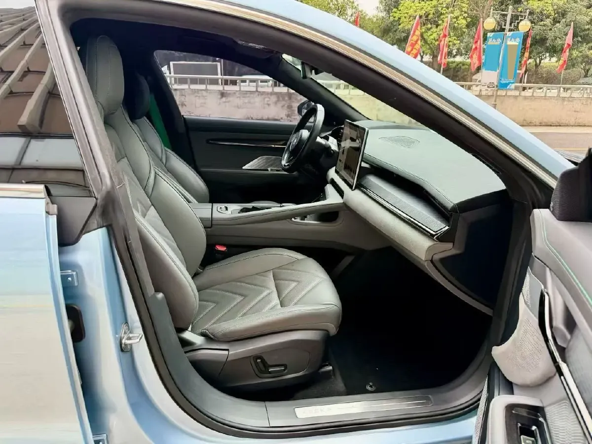 2022 Zeekr 001 BEV 100KWH,autocango,china used car exporter,china ev exporter,chinese used car exporter,chinese used ev exporter