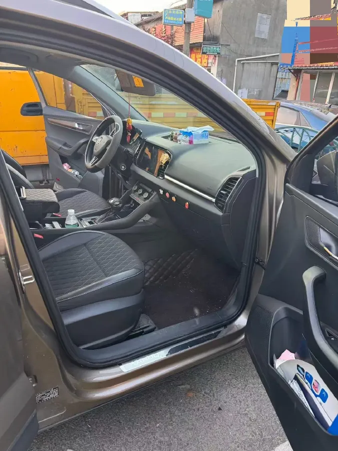 2020 Skoda Karoq 1.4T 150HP L4 7DCT,autocango,china used car exporter,china ev exporter,chinese used car exporter,chinese used ev exporter